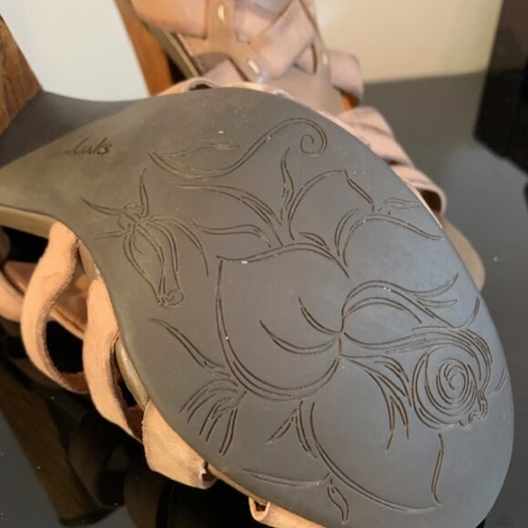 Strappy sandals - Picture 4 of 4